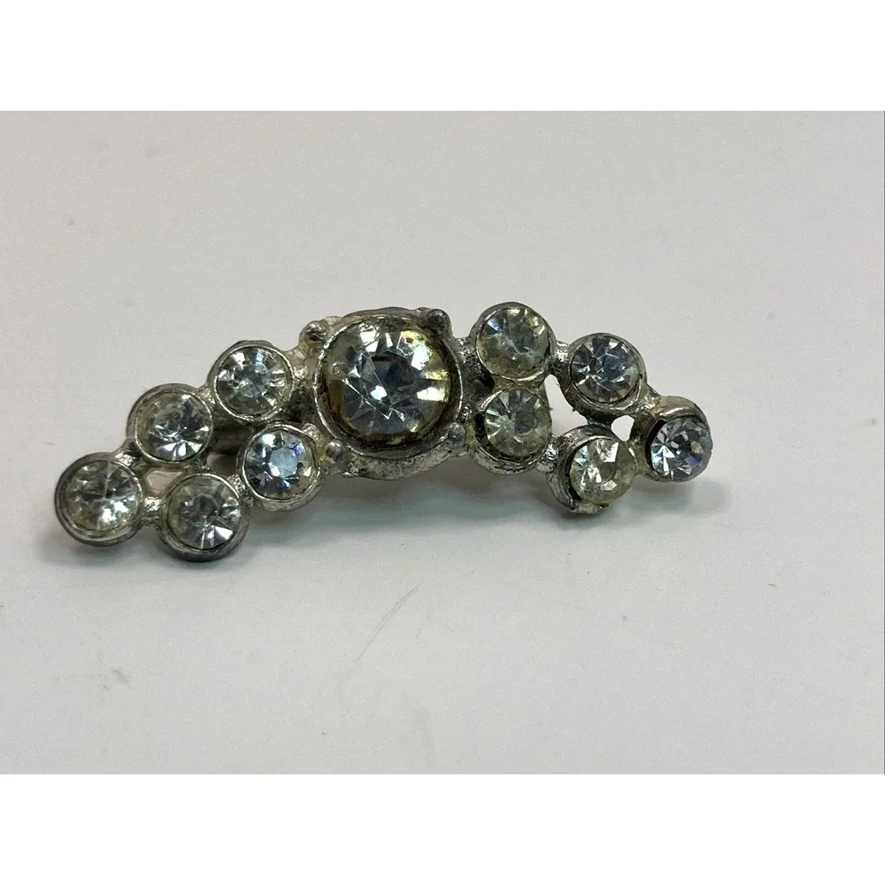 Vintage Rhinestone Prong Curved‎ Brooch Silver Tone metal 1.5in